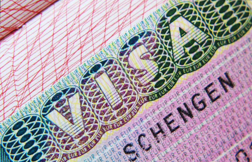 Важно помнить, что каждая страна Шенгена имеет свои правила заполнения документов и дополнительные требования. Поэтому перед отправкой заявления рекомендуется ознакомиться с требованиями конкретной страны